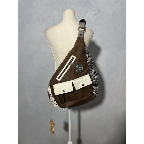 The Walking Dead - Michonne Faux Leather Sling Bag NWT - Picture 3 of 16